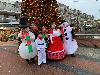 18-12-21 groteklerstboom winkelcentrum beverwaard groep kerst optocht