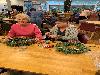 8-12-22 KERSTKRANSENMAKEN IN DE IJSSELBURGH